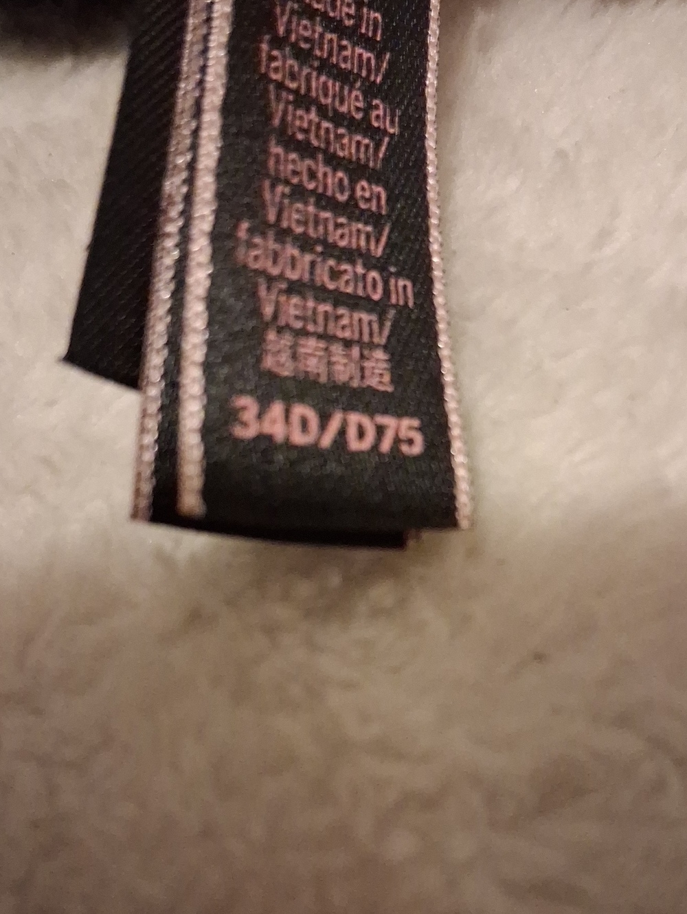 Victoria Secret Bra - Picture 5 of 5